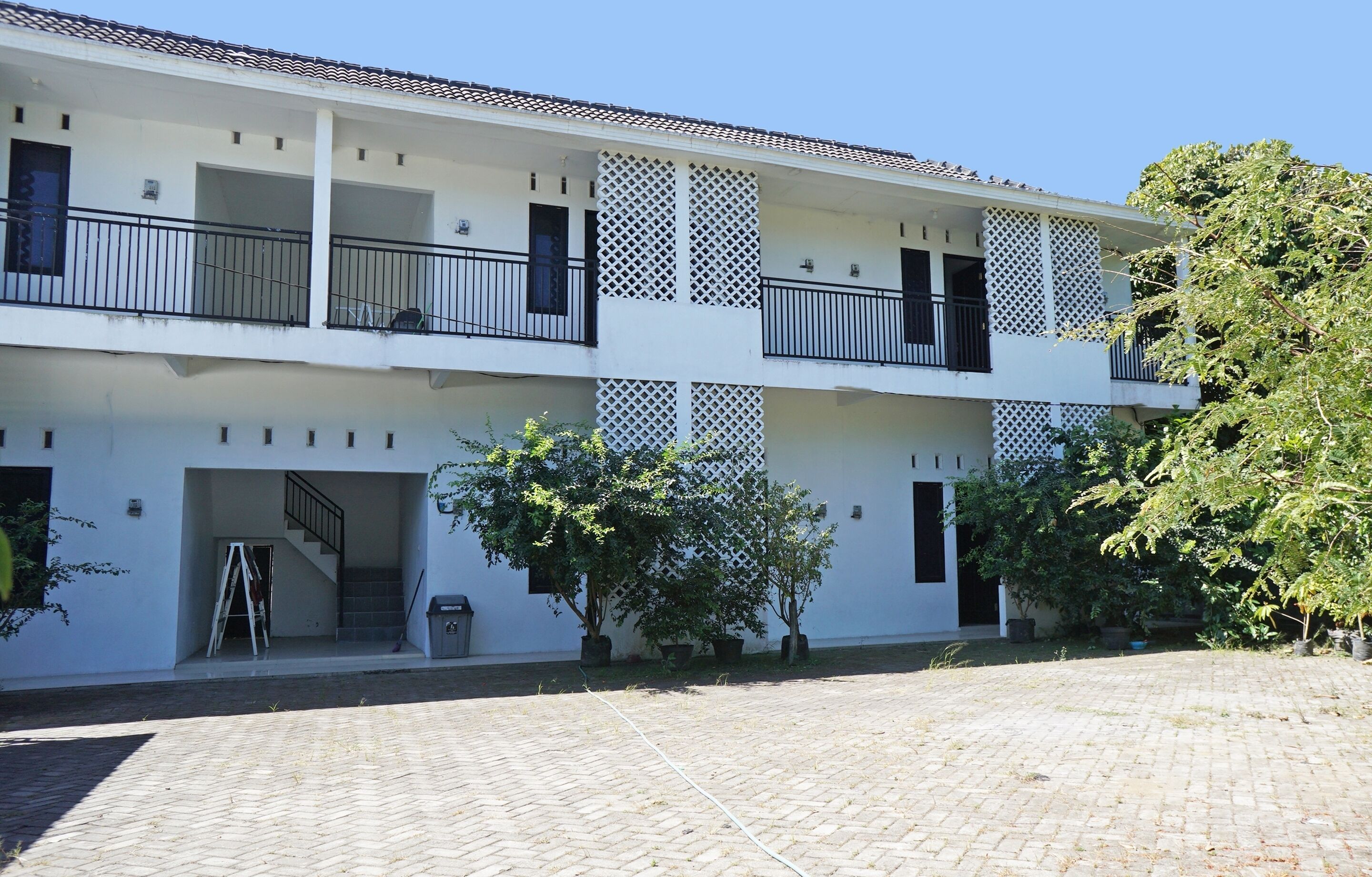 Kost Putih Syariah By OYO