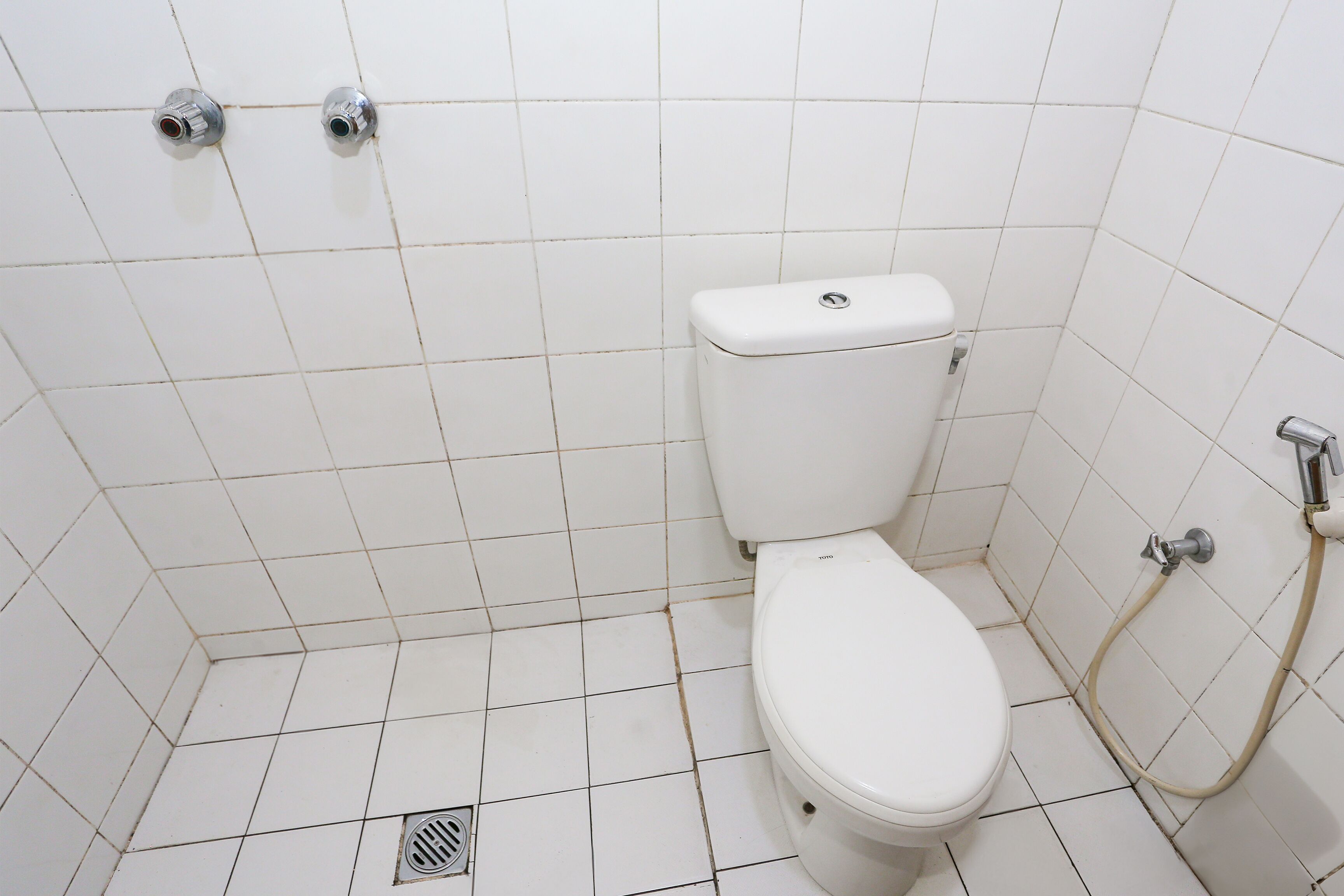 Capital O 93349 Hotel Gondangdia