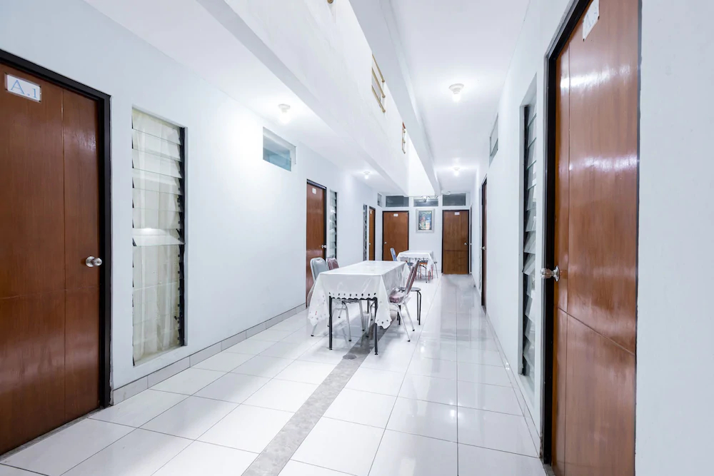 Cemara Gading by OYO Rooms