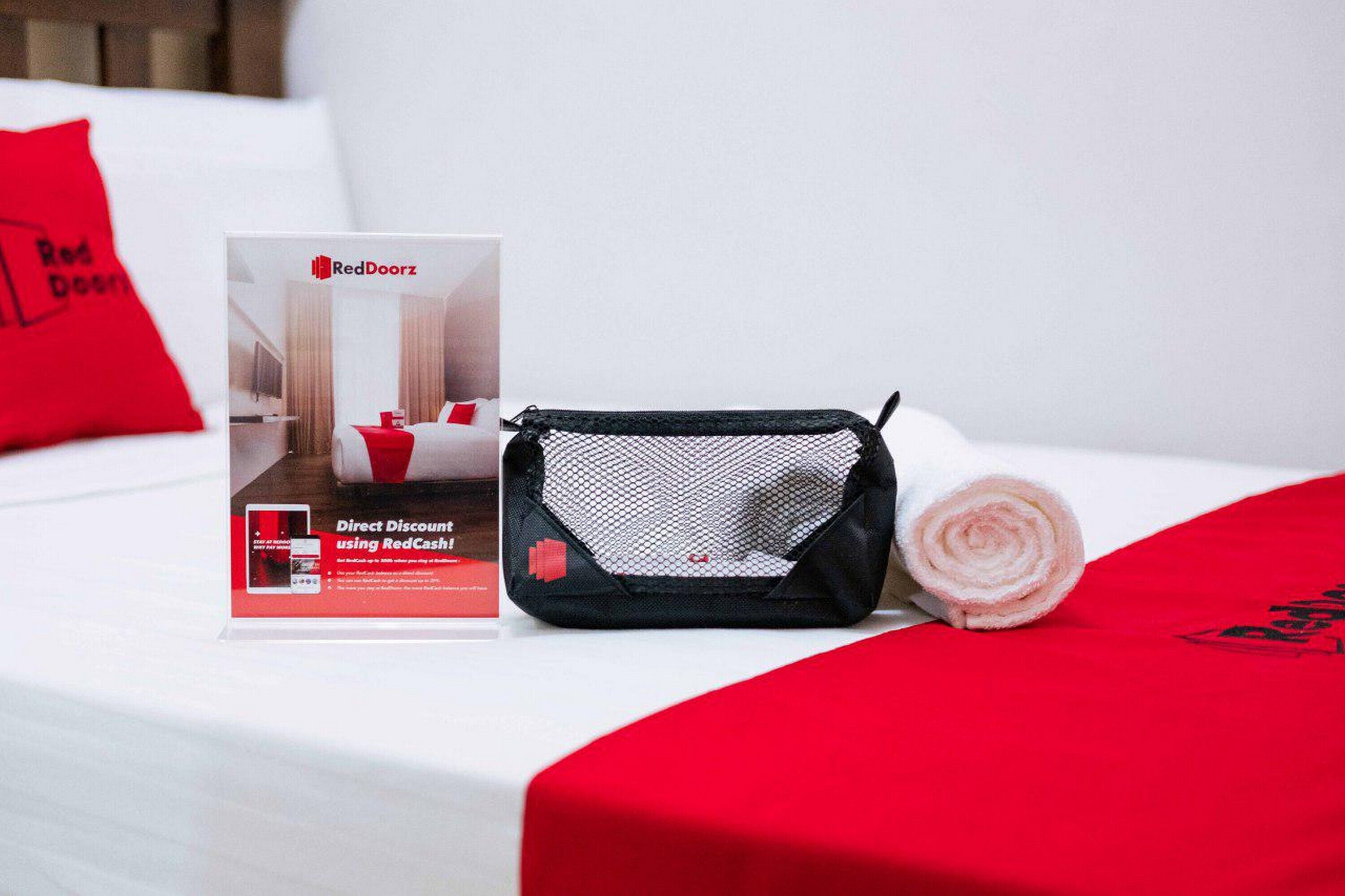 d'Saffron Residence by RedDoorz