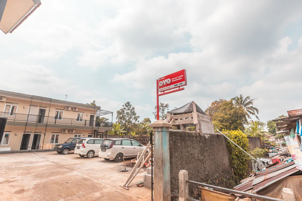 Green Leafs Katulampa by OYO Rooms