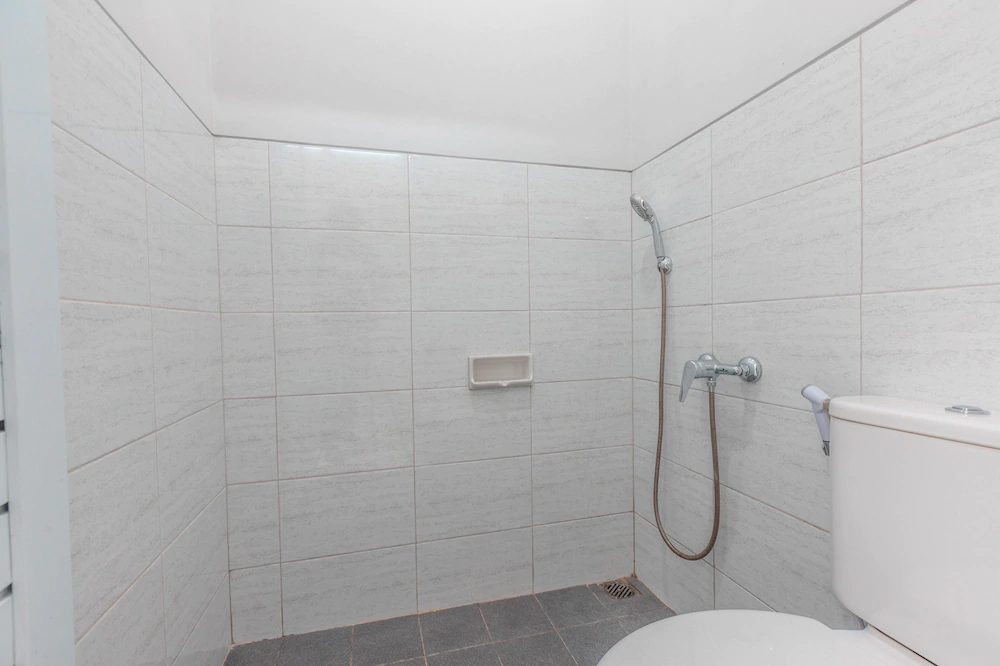 Green Leafs Katulampa by OYO Rooms