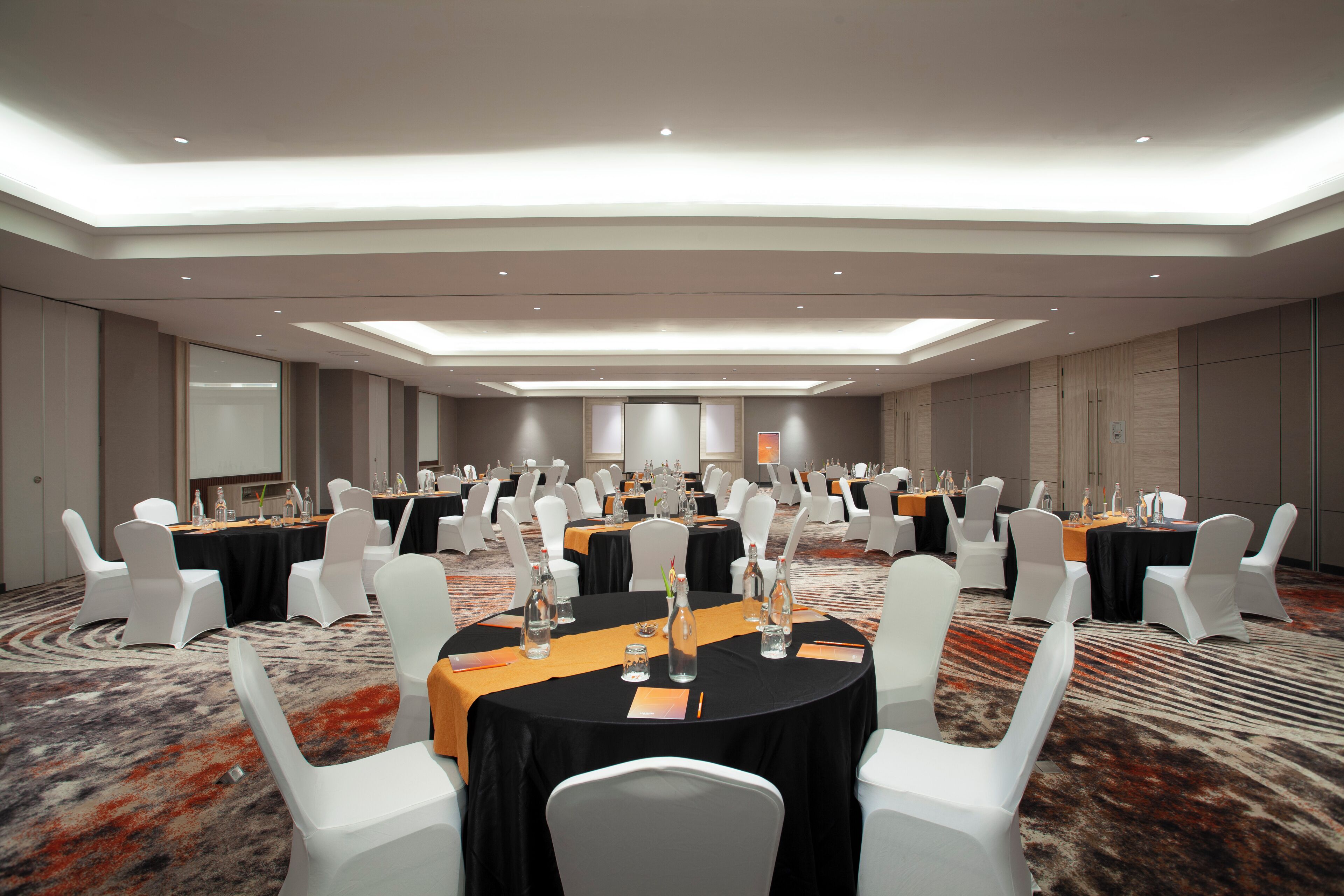 Harris Hotel & Convention Cibinong City Mall  Bogor