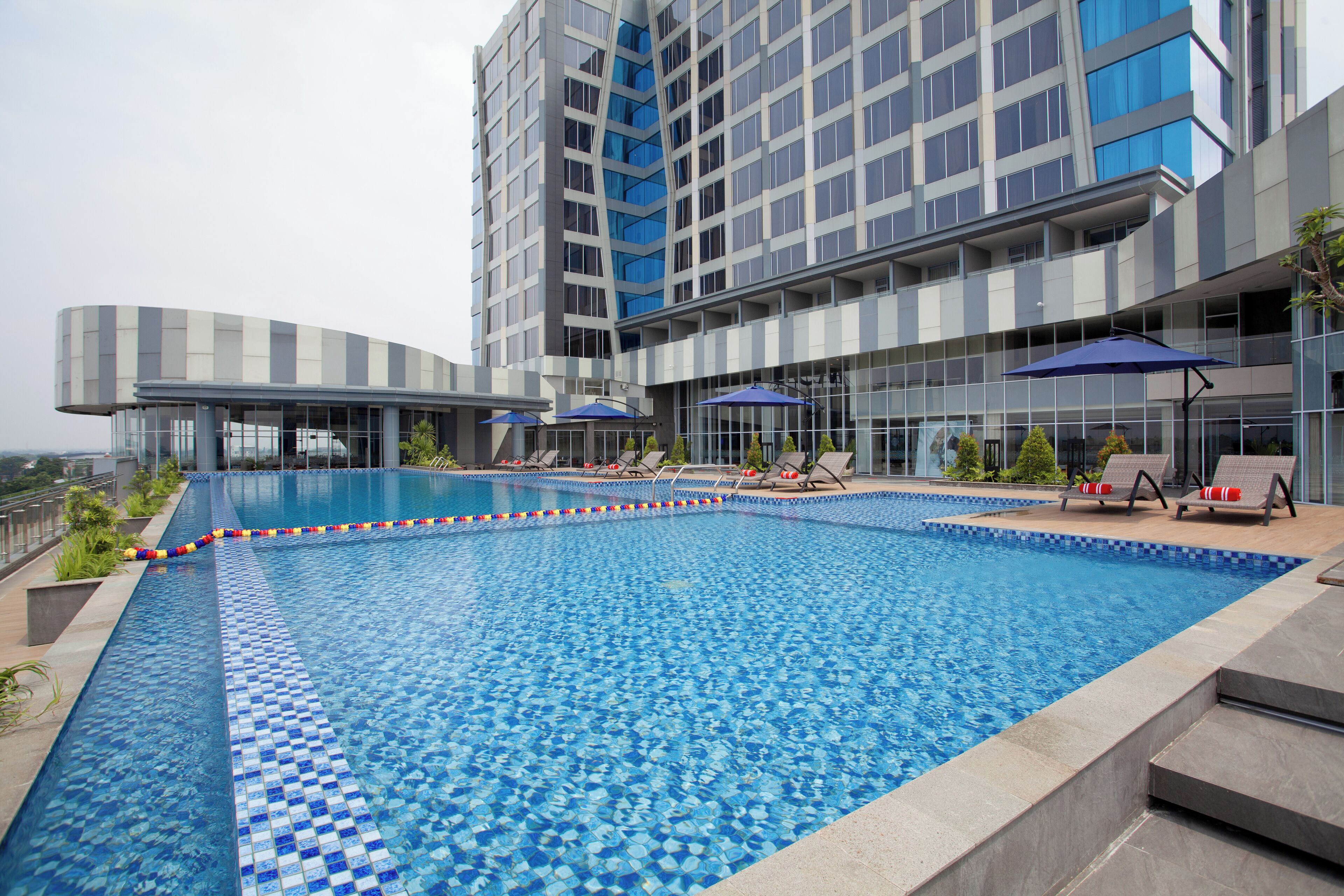 Harris Hotel & Convention Cibinong City Mall  Bogor