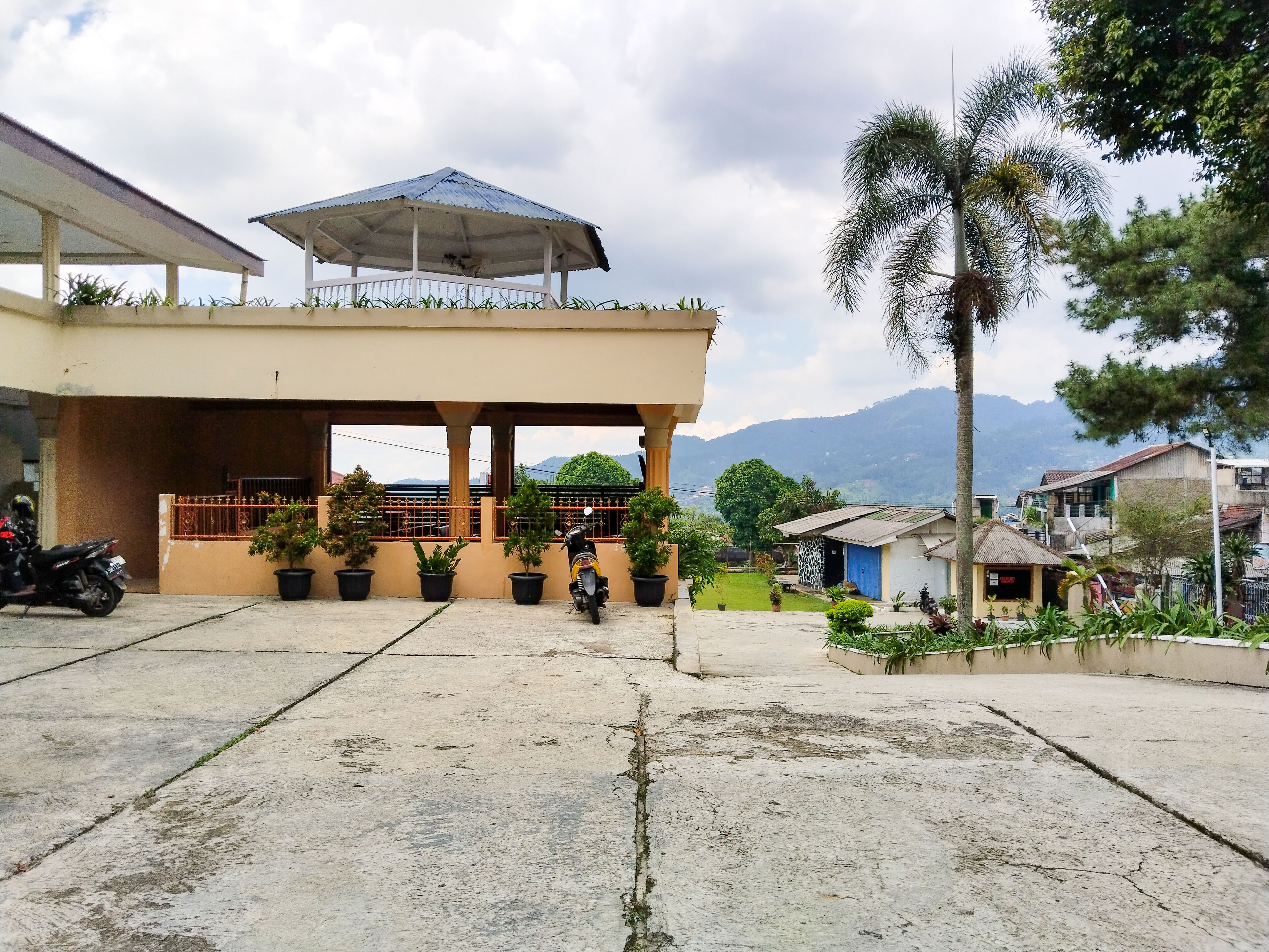 Hotel New Gondangdia Powered By Cocotel