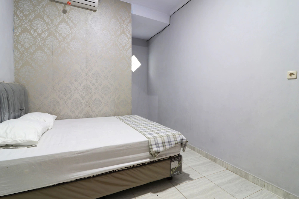 Ombey Guest House