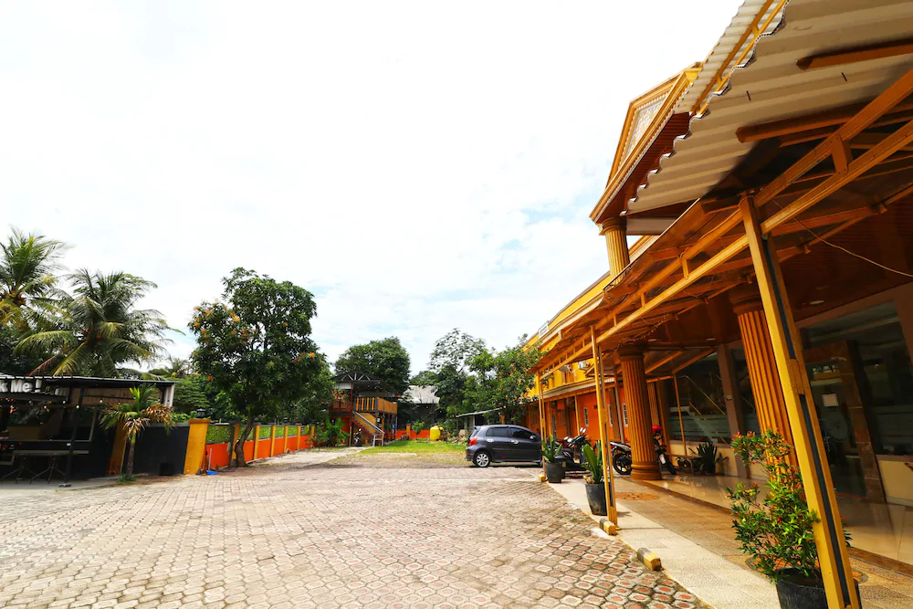 Ombey Guest House
