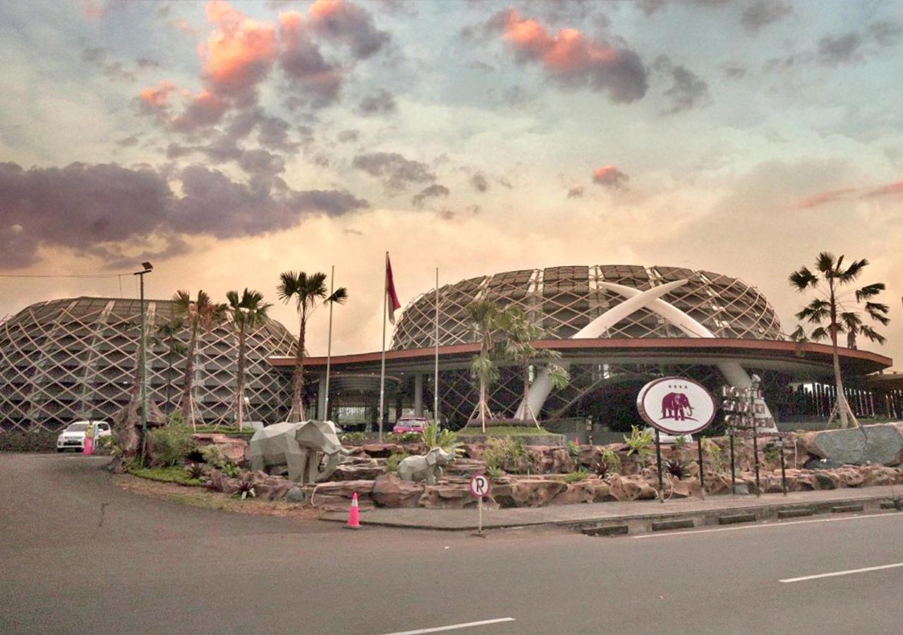 Royal Safari Garden Resort & Conventions