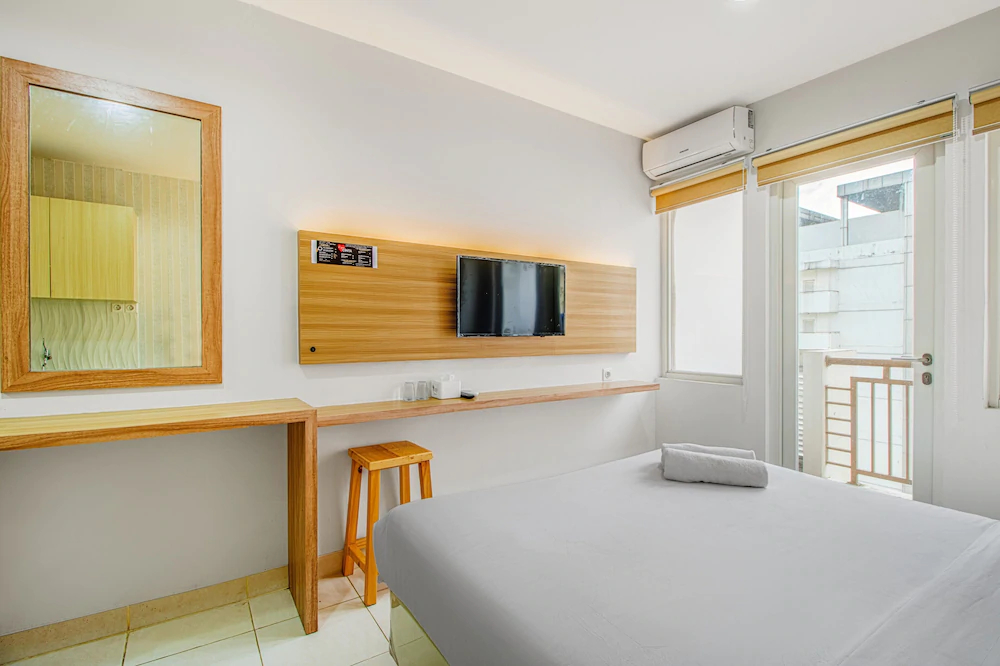 Skyland Sentul Tower Apartment