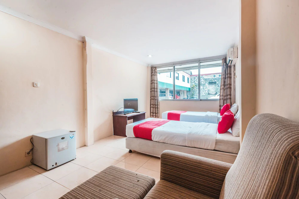 Taman Cibinong by OYO Rooms