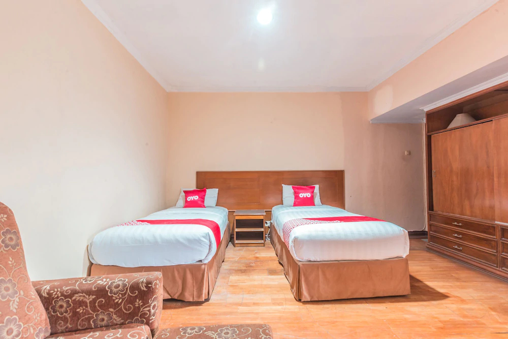 Taman Cibinong by OYO Rooms