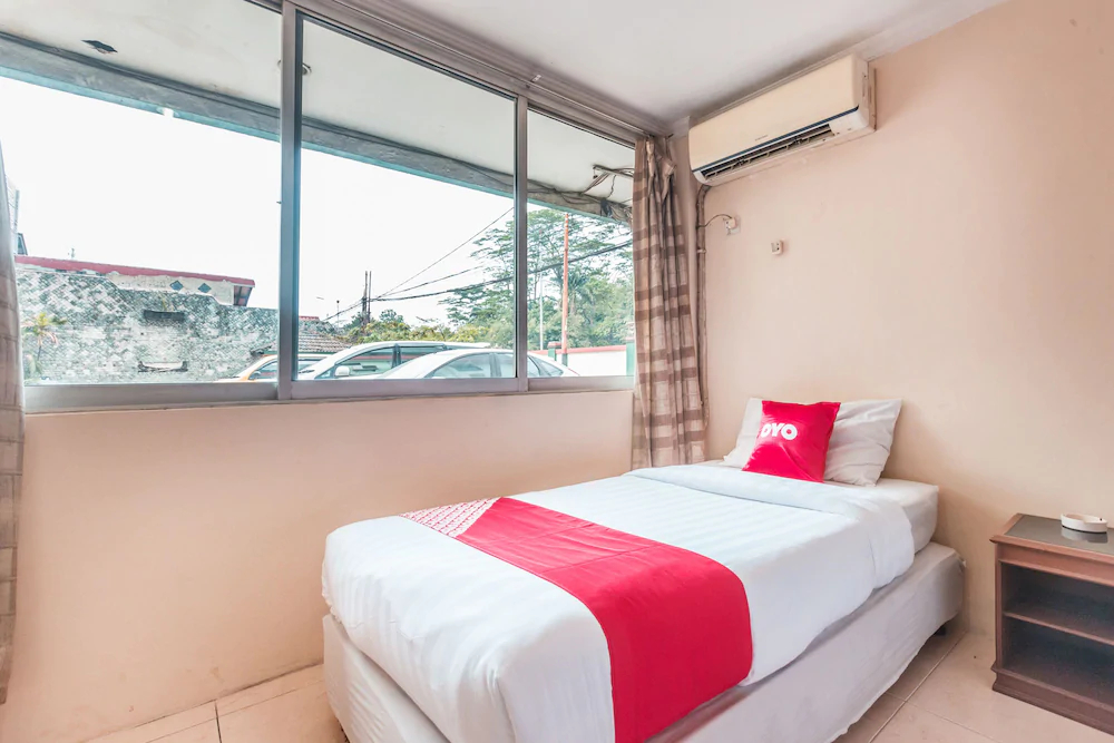 Taman Cibinong by OYO Rooms