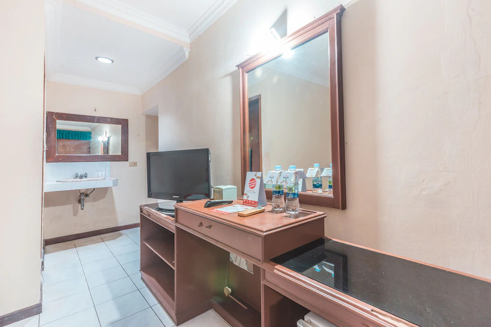 Taman Cibinong by OYO Rooms