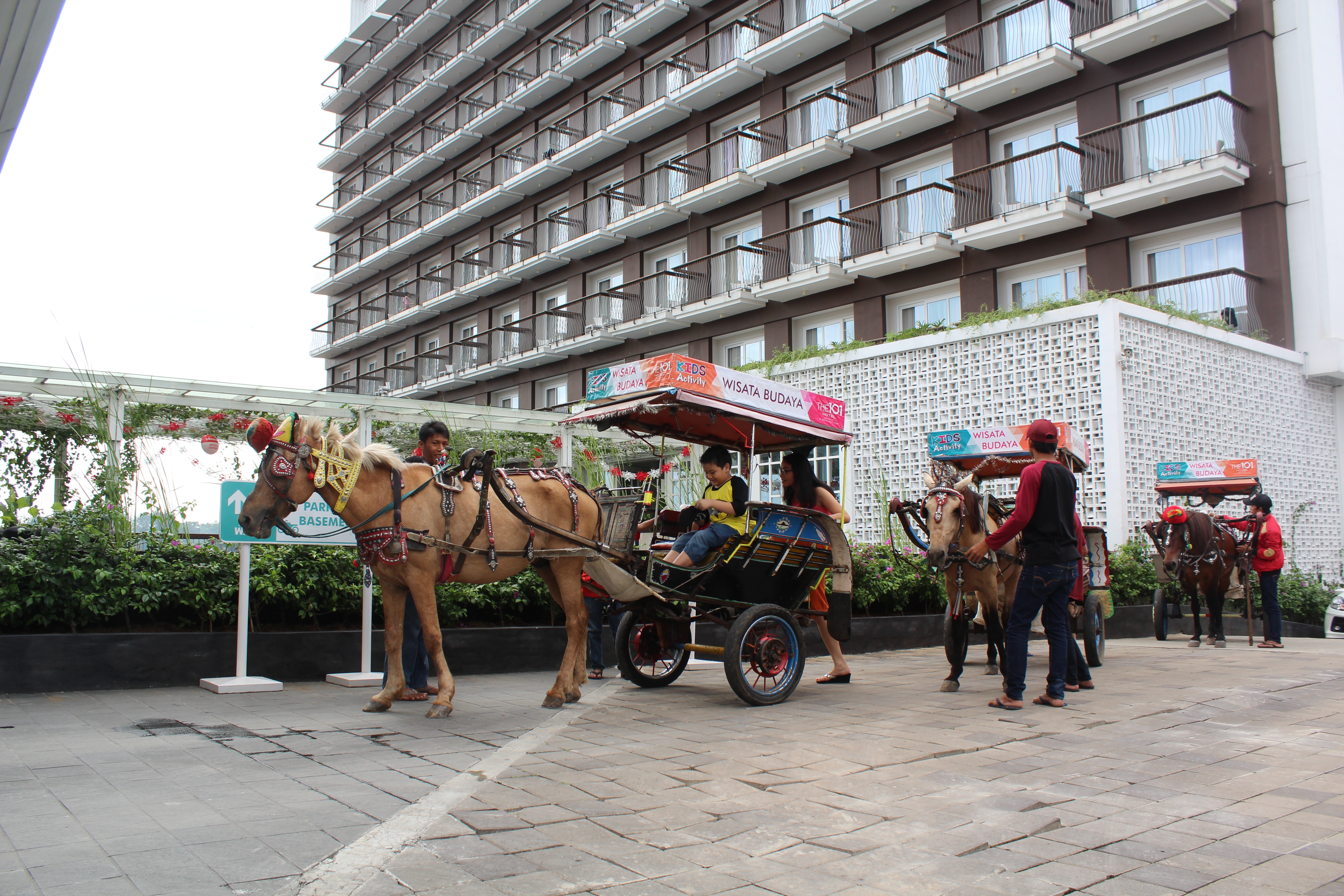 THE 1O1 Bogor Suryakancana