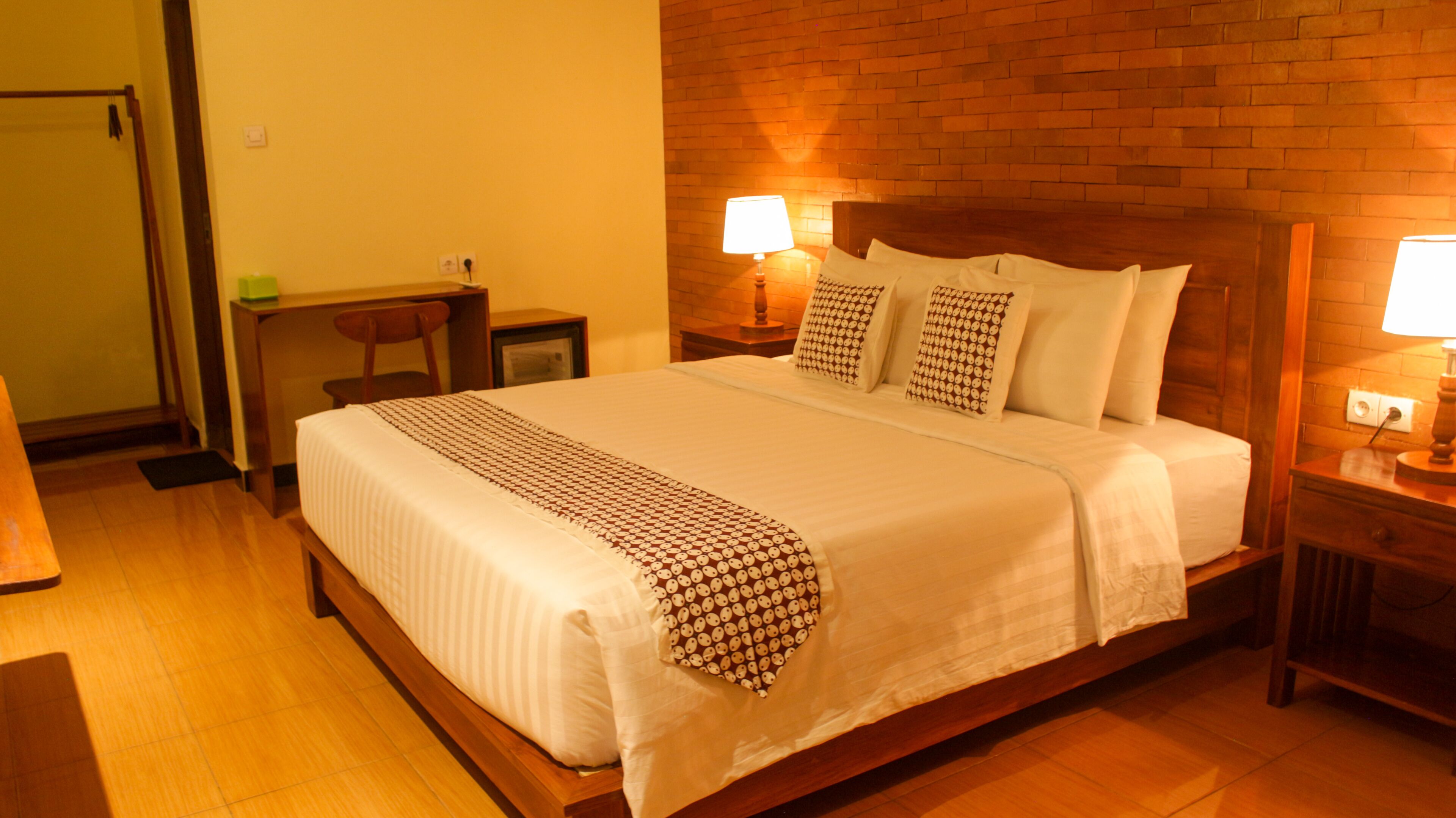 Anang Bed & Breakfast Syariah by Ndalem Beong