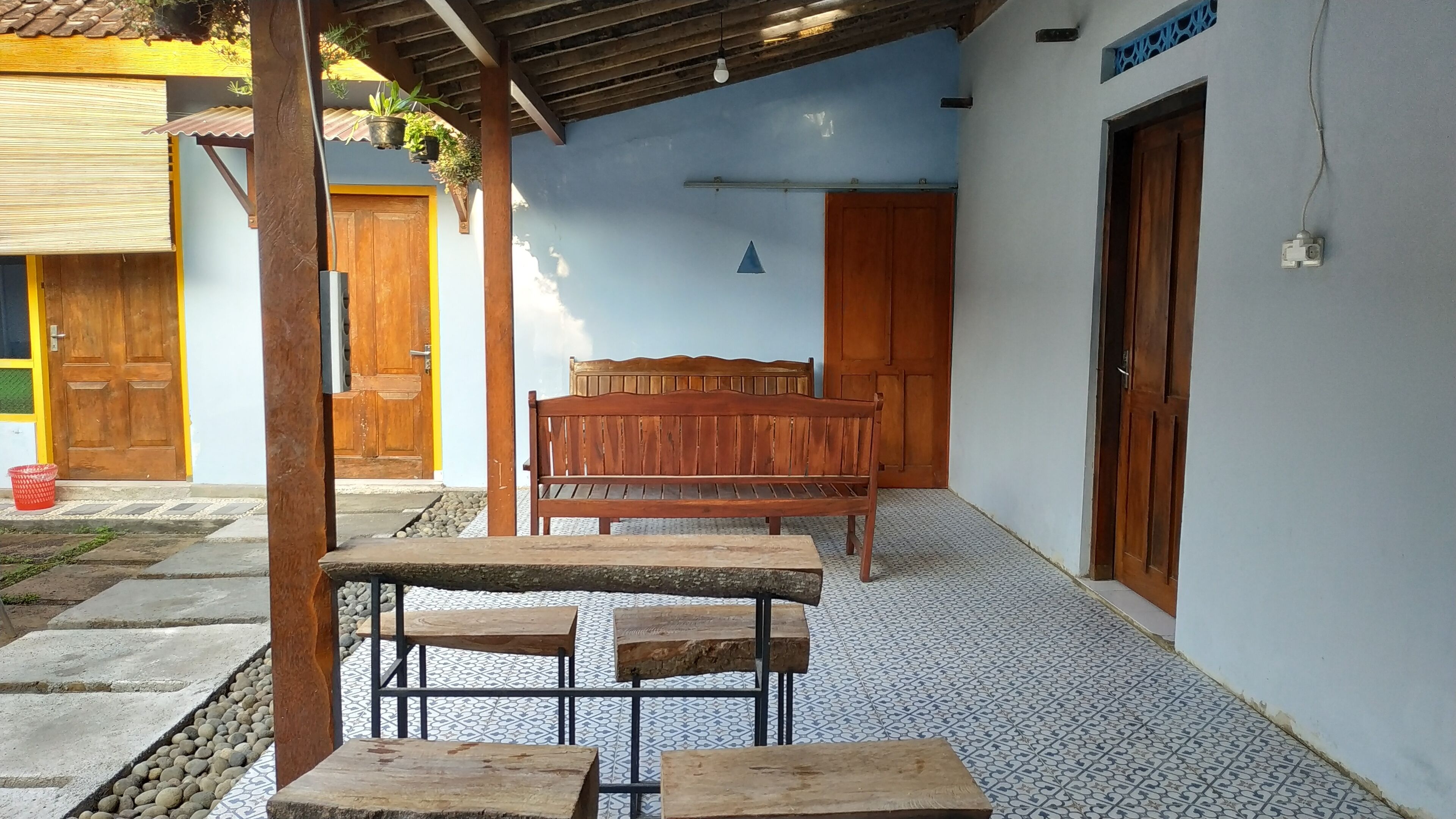 Genthong Homestay
