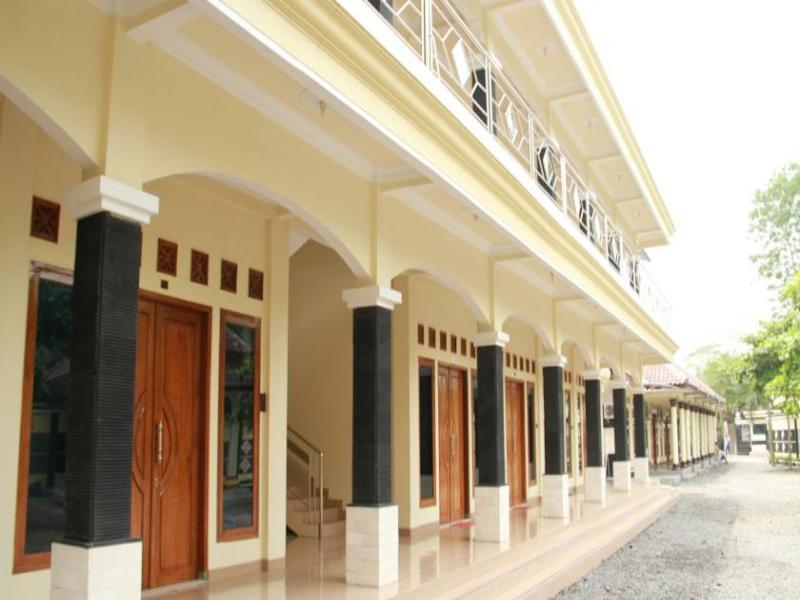 Hotel Milik Kita