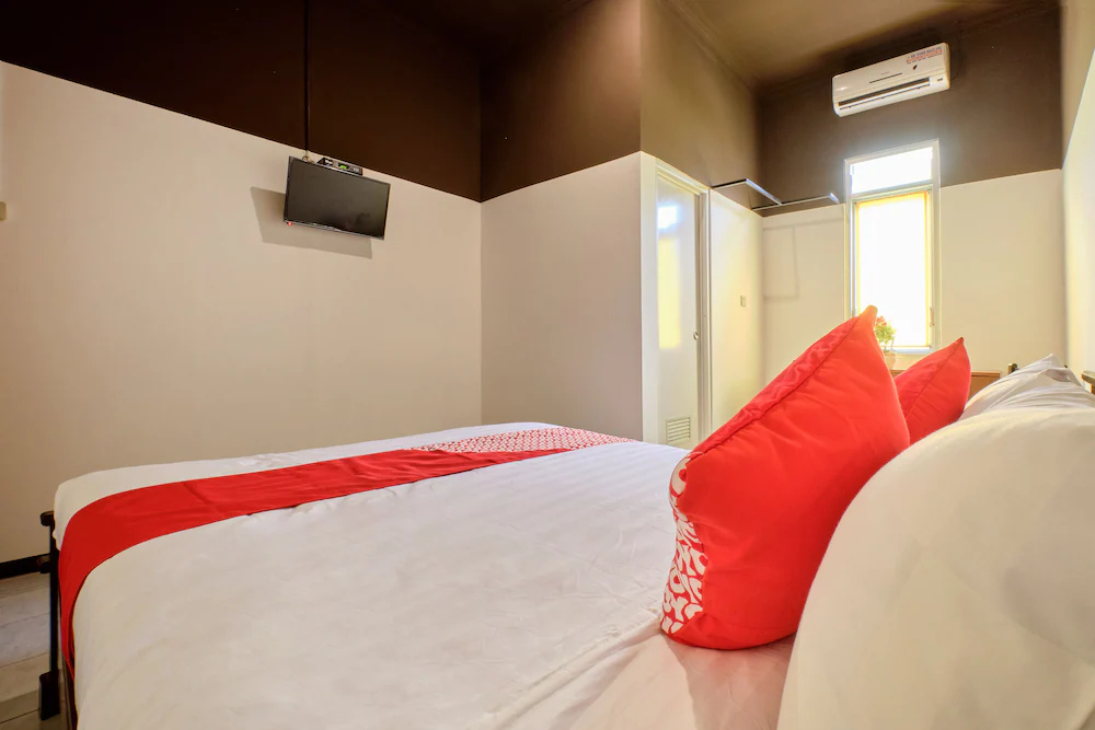 Mayang Garini by OYO