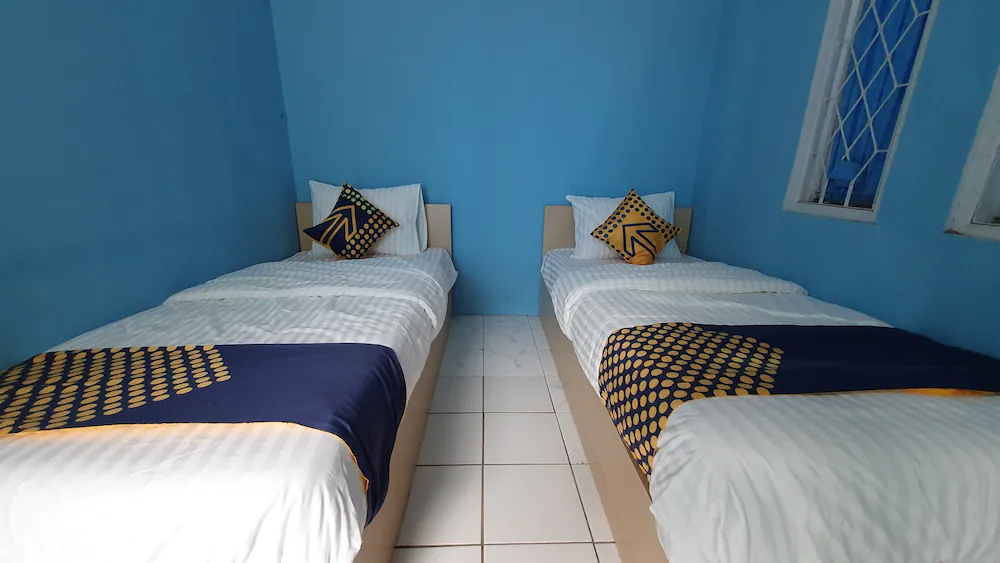 RedDoorz Syariah At Jl Pangeran Hidayatullah Cianjur