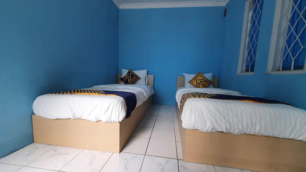 RedDoorz Syariah At Jl Pangeran Hidayatullah Cianjur