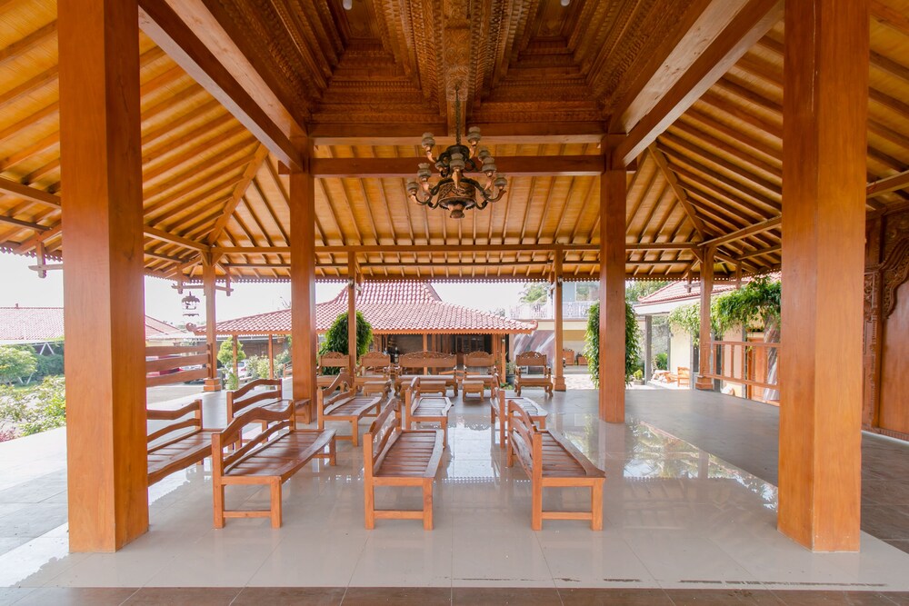 Pendopo Tumaritis by OYO Rooms