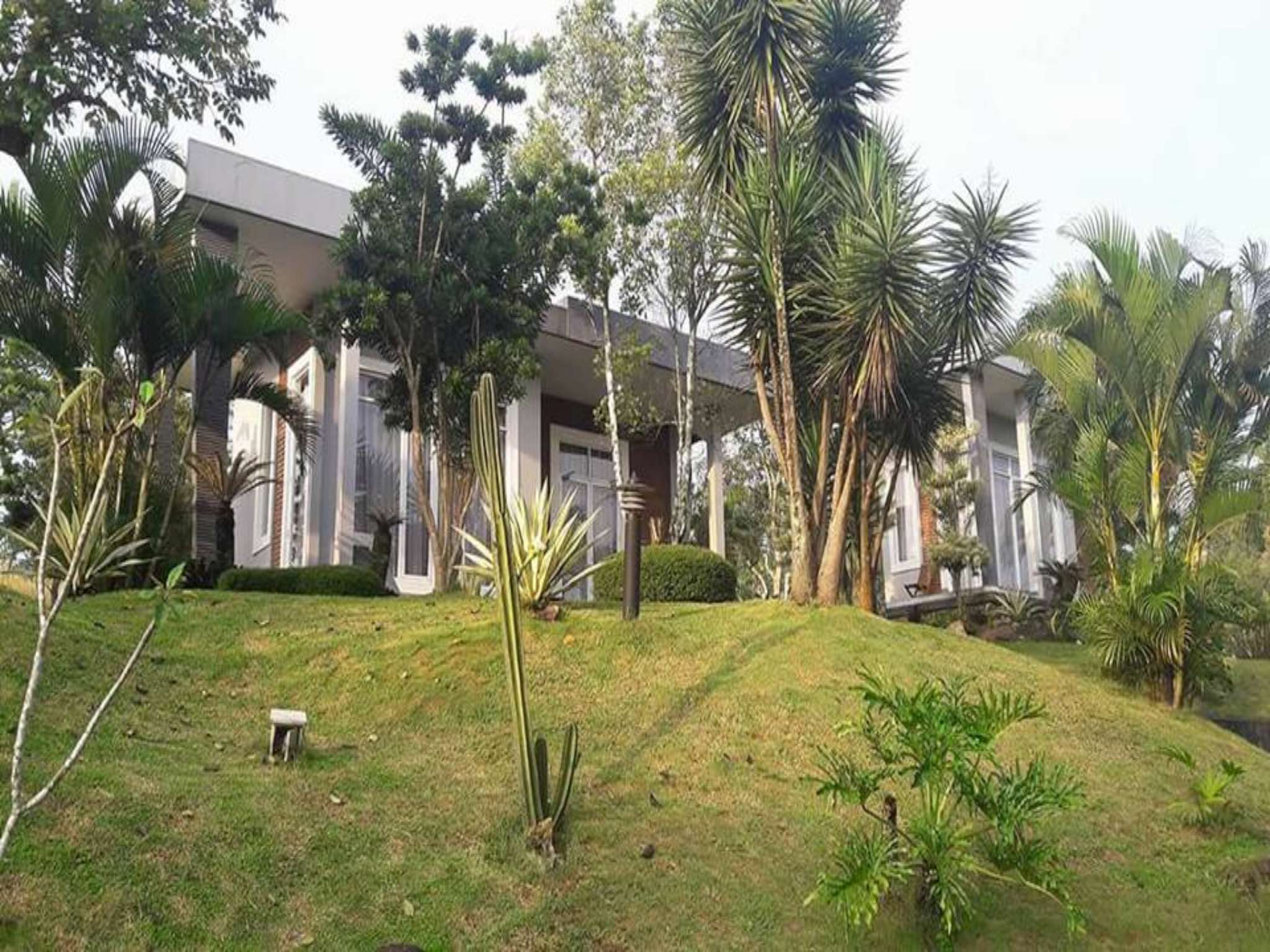 The Jhon'S Cianjur Aquatic Resort