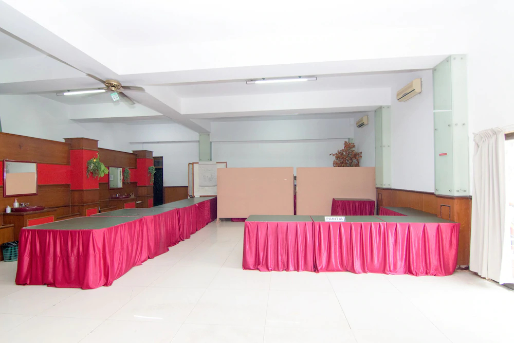 Hotel 3 Intan by OYO Rooms