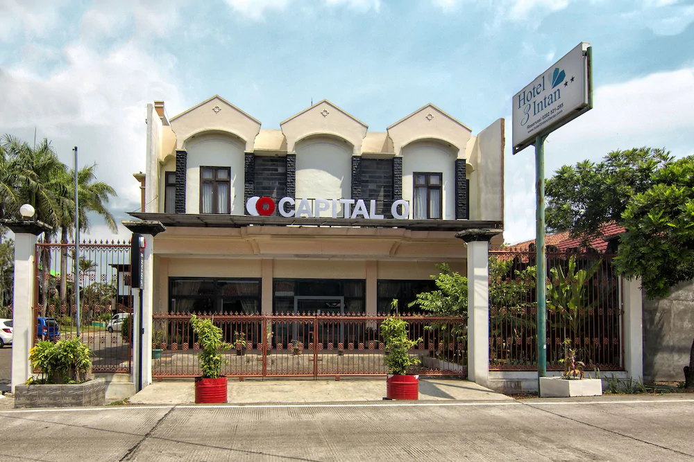 Hotel 3 Intan by OYO Rooms