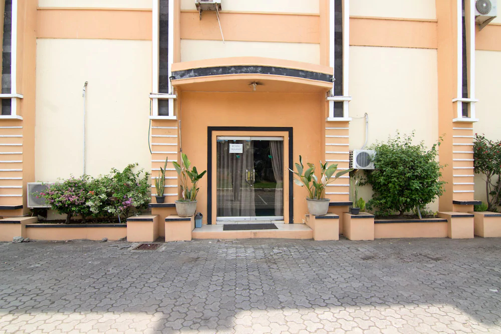 Hotel 3 Intan by OYO Rooms