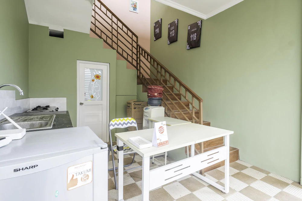 Griya Jasmine Syariah by OYO Rooms