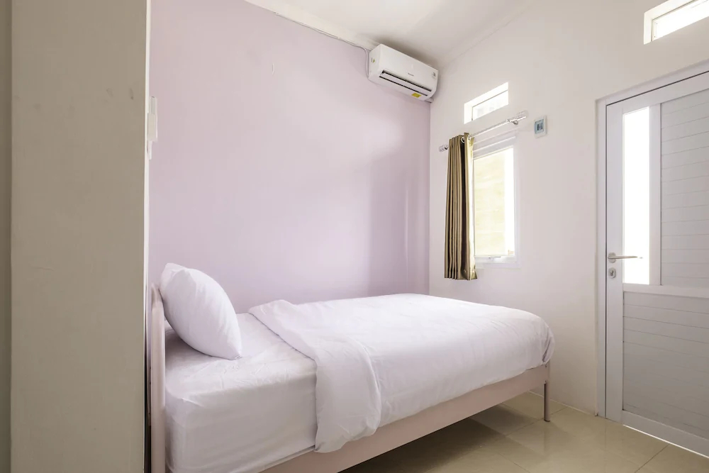 Griya Jasmine Syariah by OYO Rooms