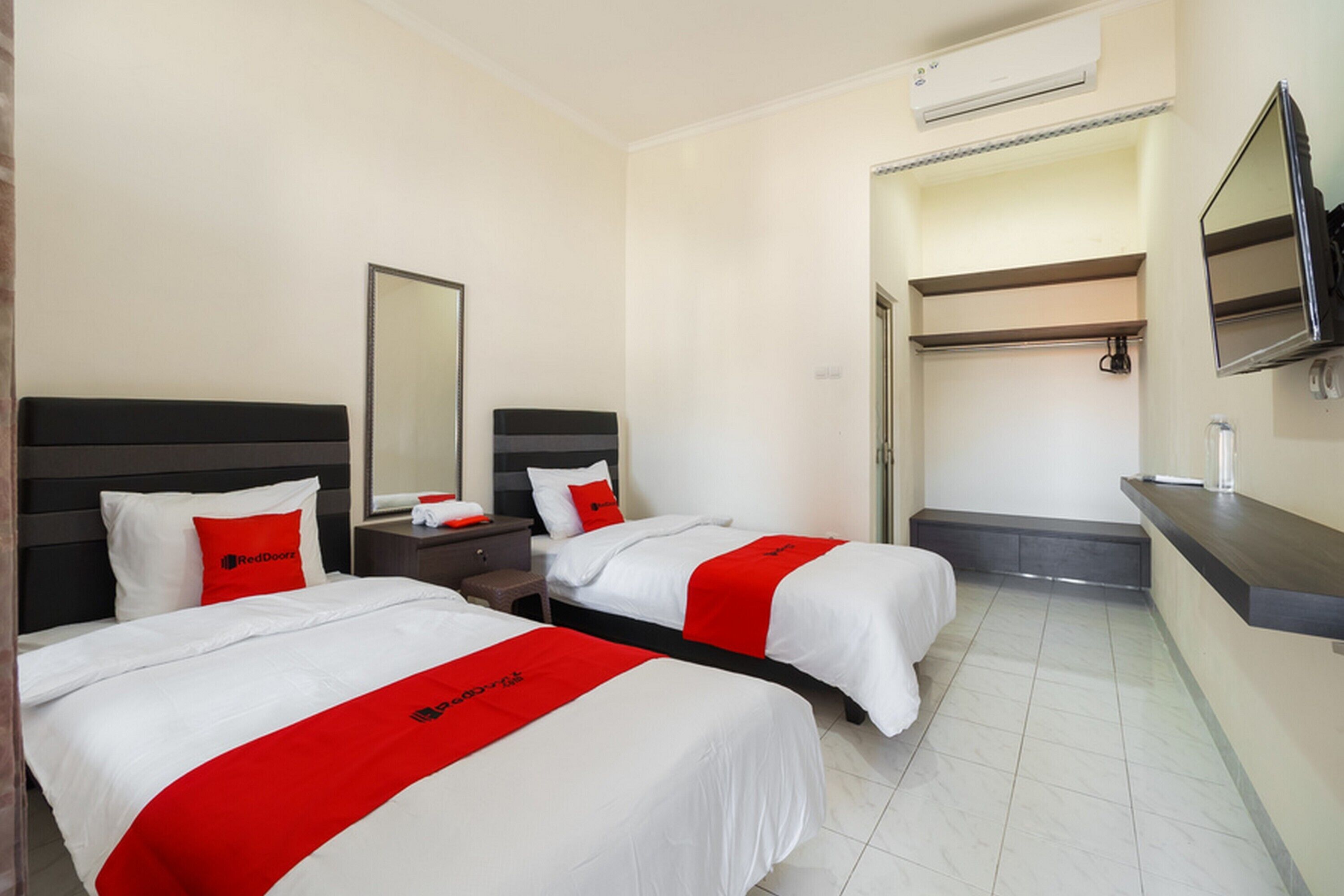 Kost Bale Cangkring by RedDoorz