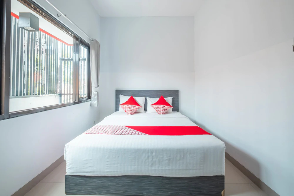 Sans Hotel Widarasari Cirebon