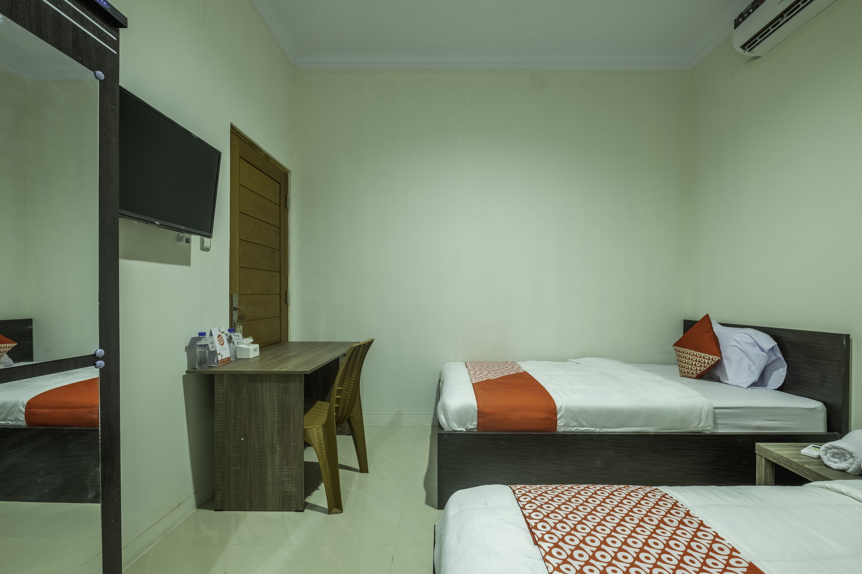 Zleepy Ks Tubun by OYO Rooms