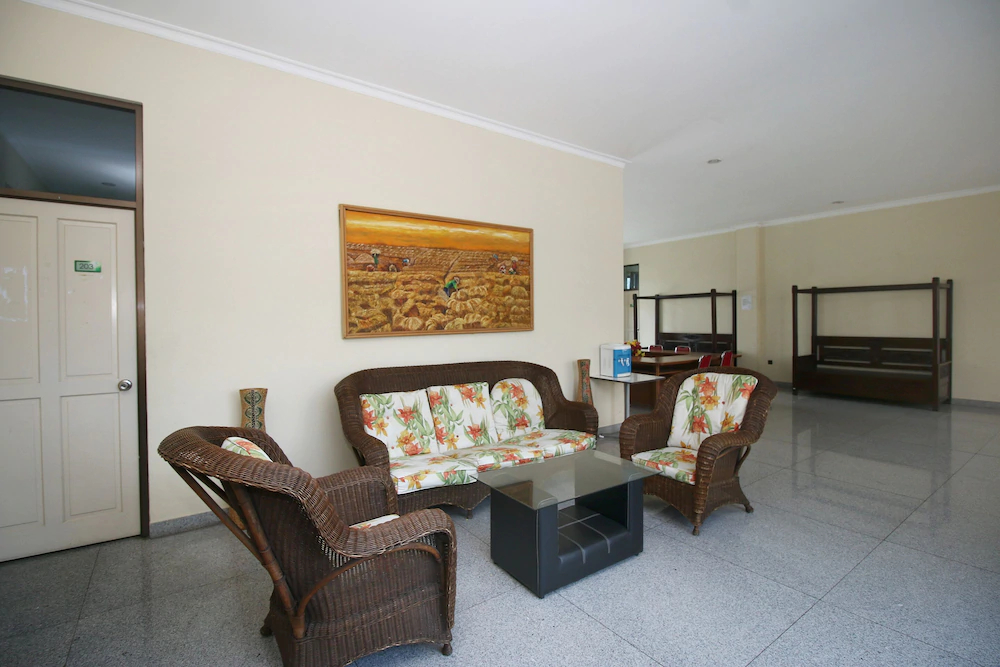 D'Bless Hotel by Airy