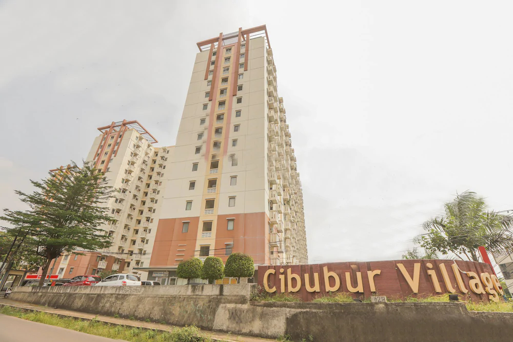 Cibubur Village Apartment by OYO Rooms