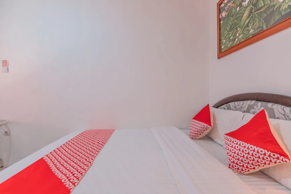 Dolfie Residence by OYO Rooms