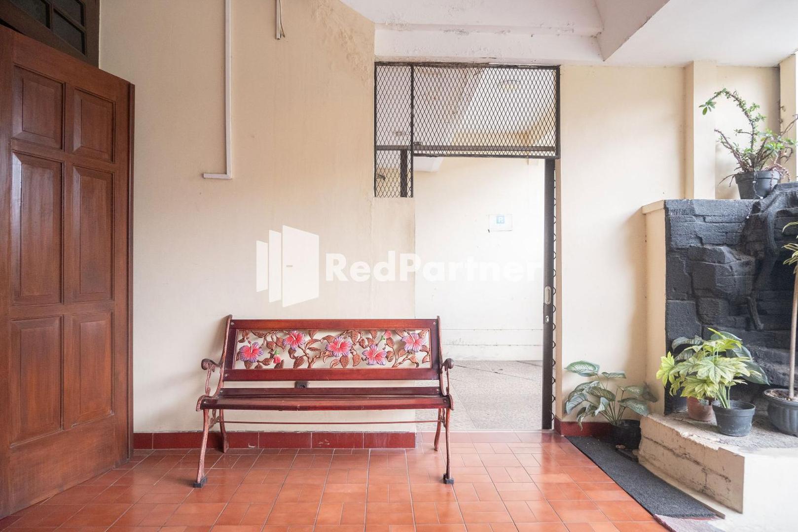 Athaya Guesthouse Syariah by OYO Rooms