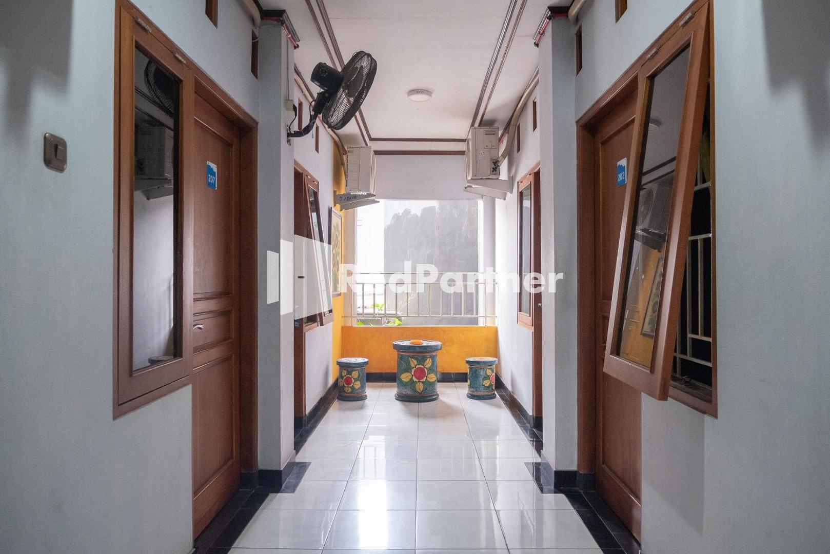 Athaya Guesthouse Syariah by OYO Rooms