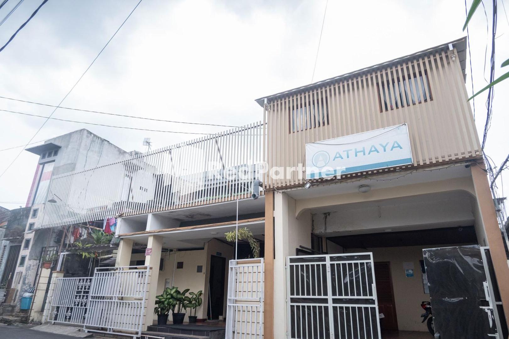 Athaya Guesthouse Syariah by OYO Rooms