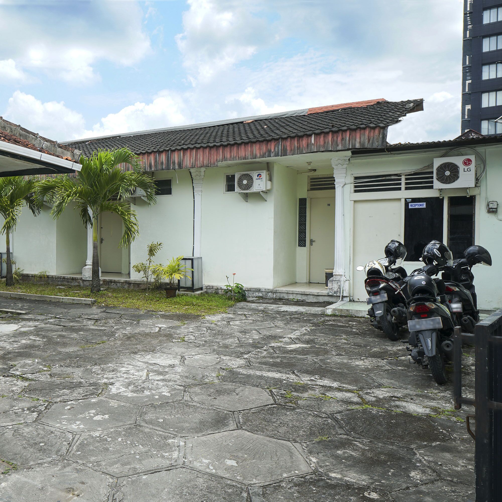 Djuragan Kamar The Basic