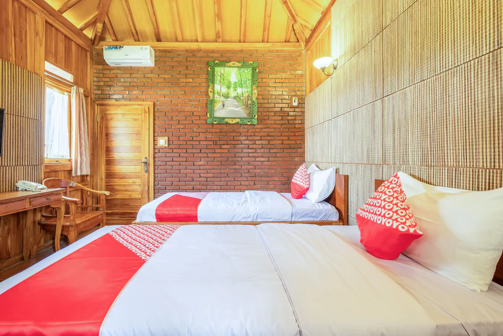 Joglo Garut Cottage by OYO Rooms