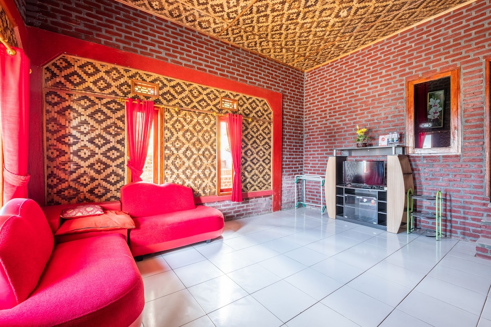 Puncak Darajat Resort By OYO Rooms