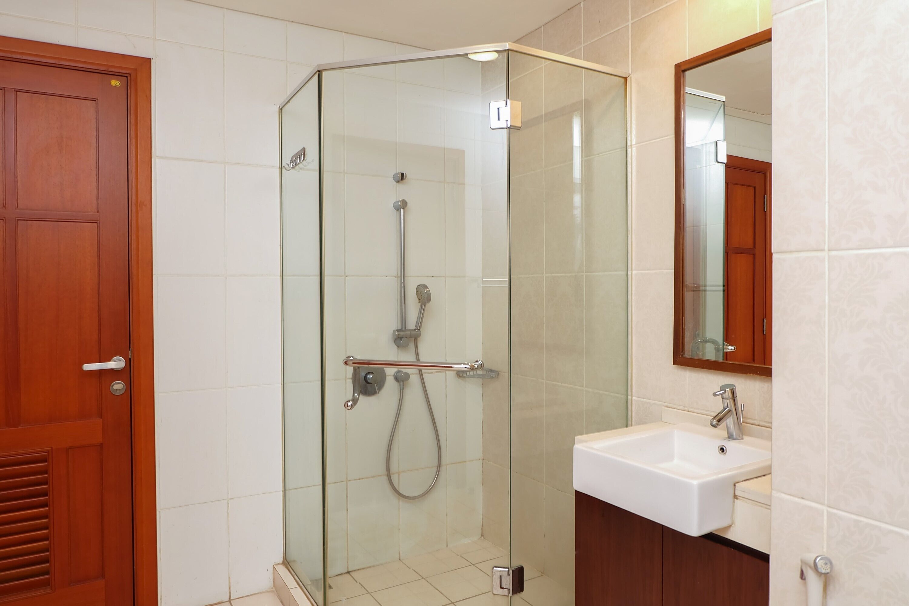 1 @ Cik Ditiro Apartment