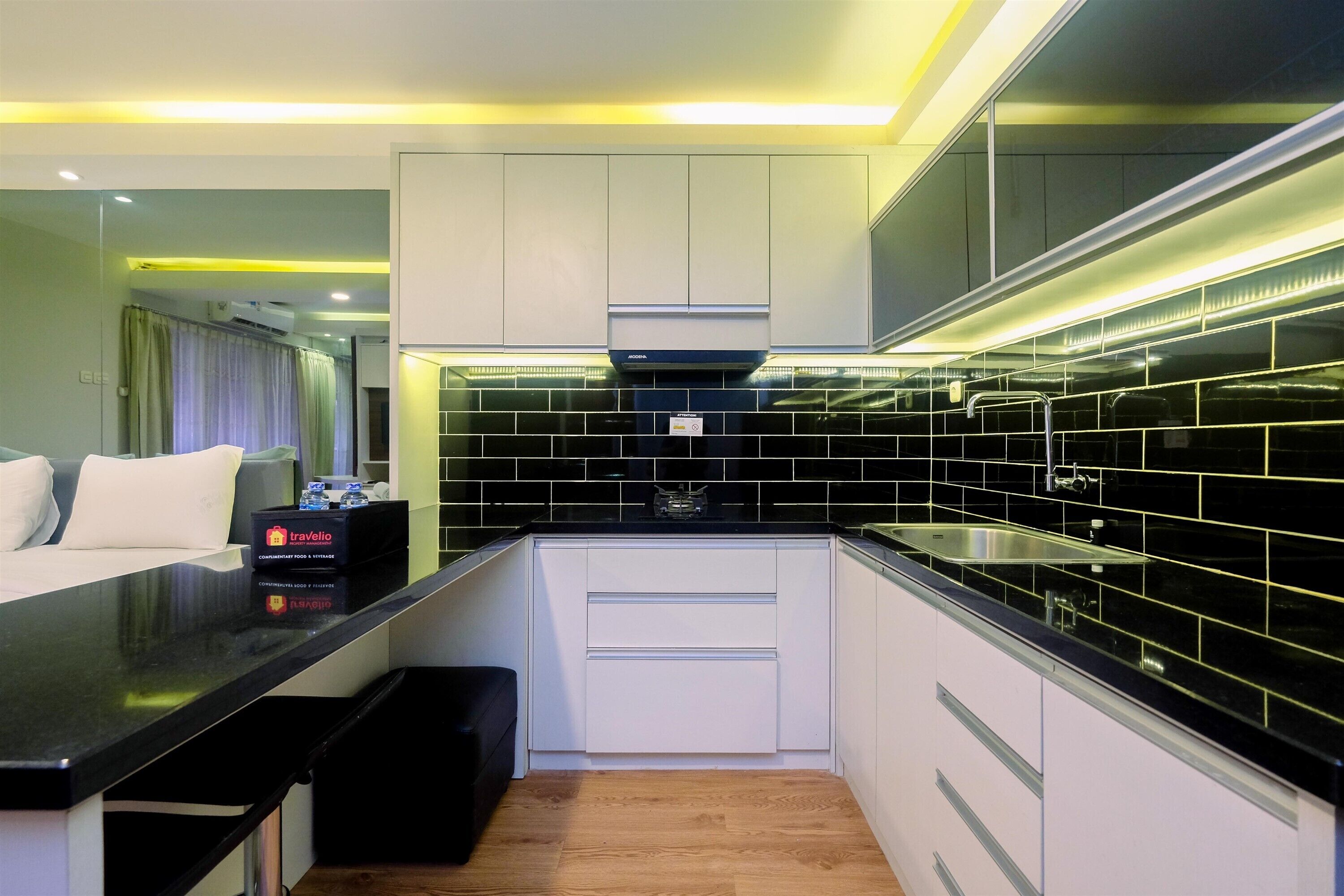Amethyst Apartment