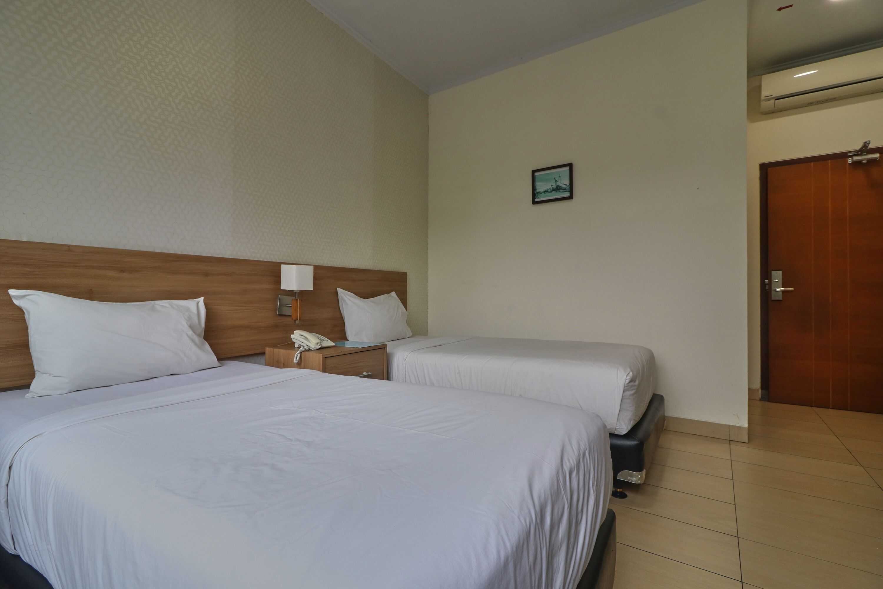 Aranis Hotel