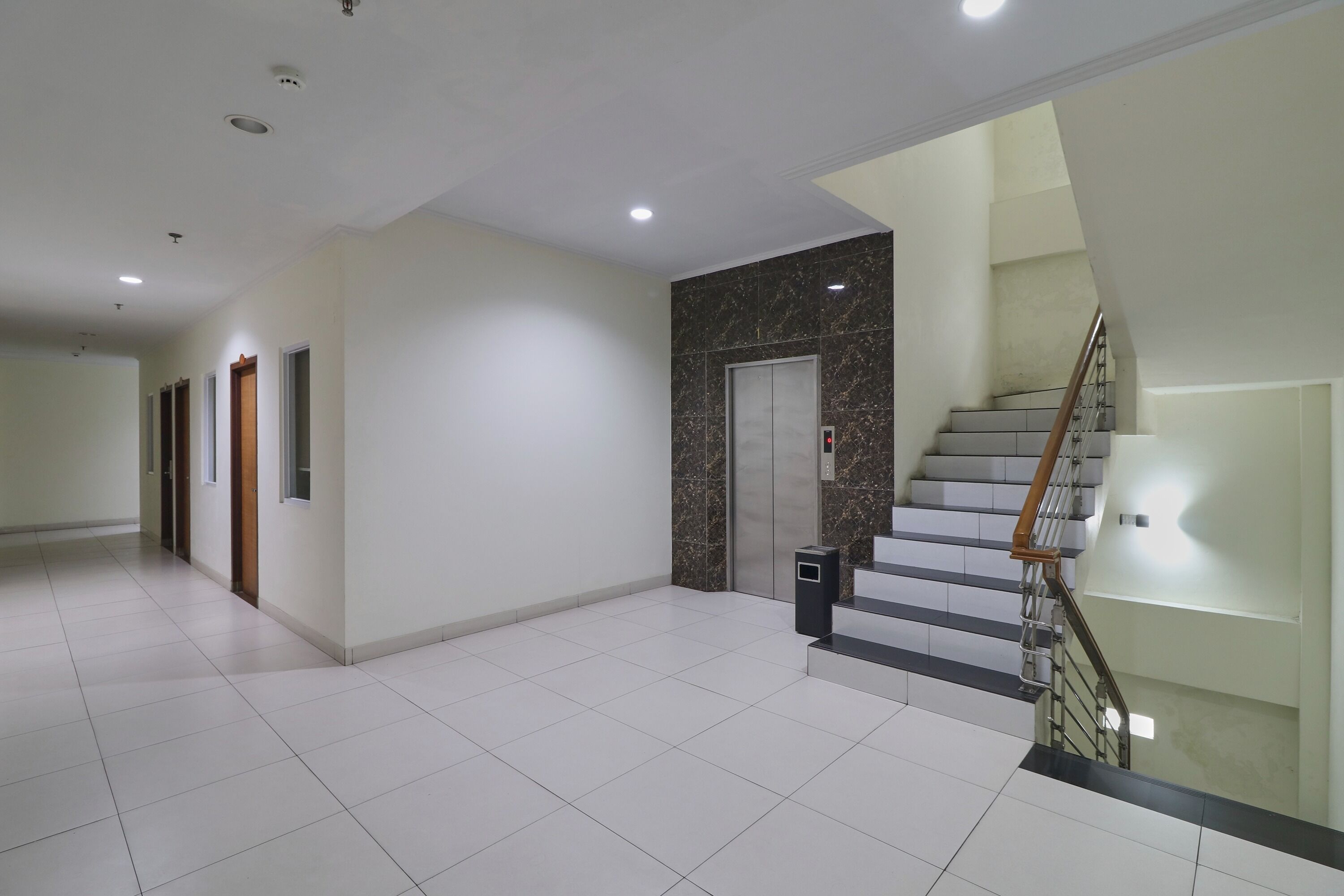 Aranis Hotel
