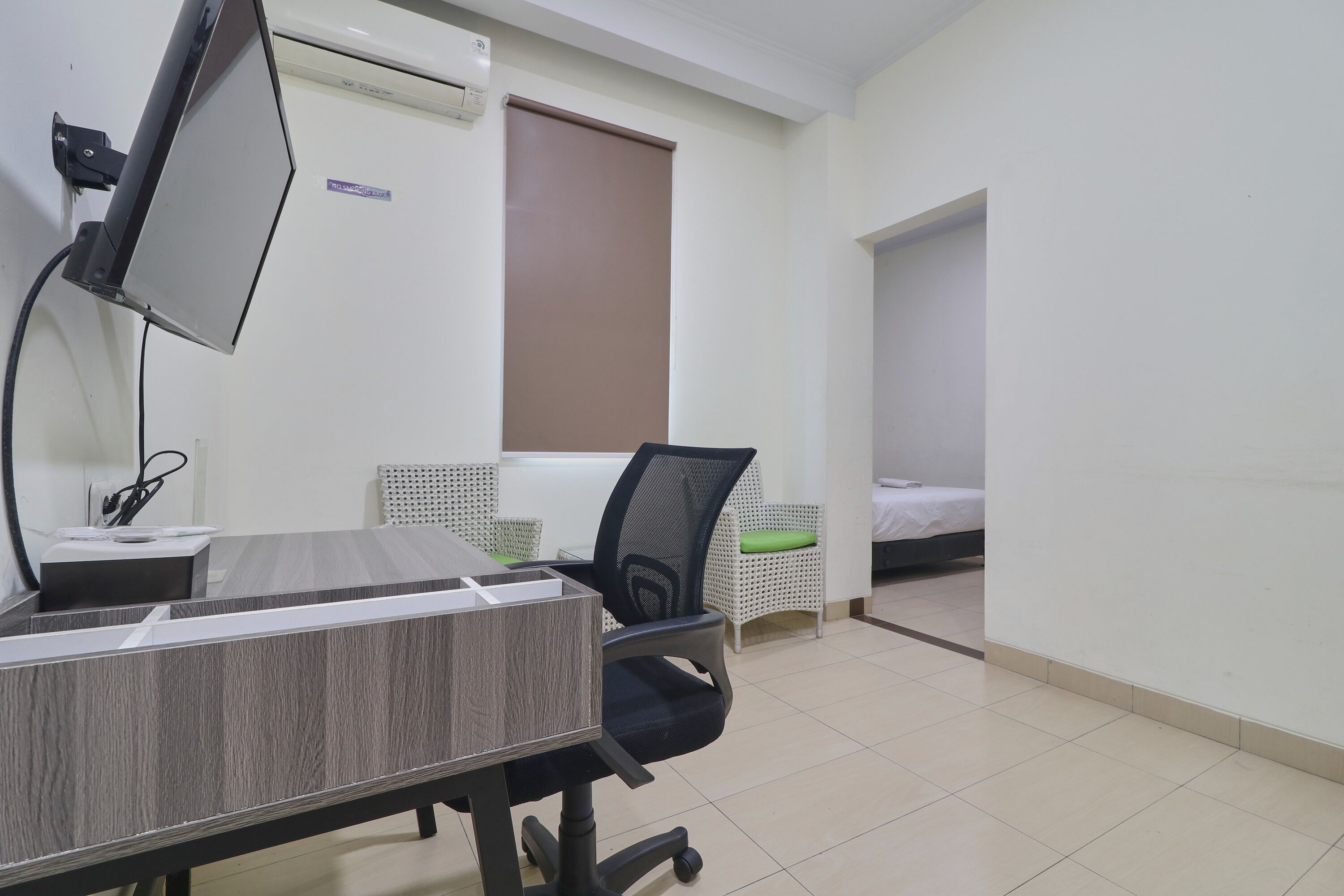 Aranis Hotel