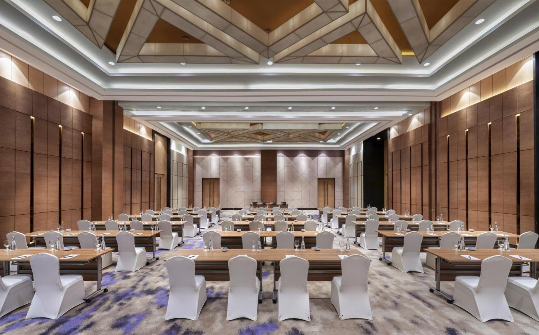 Artotel Suites Mangkuluhur Jakarta