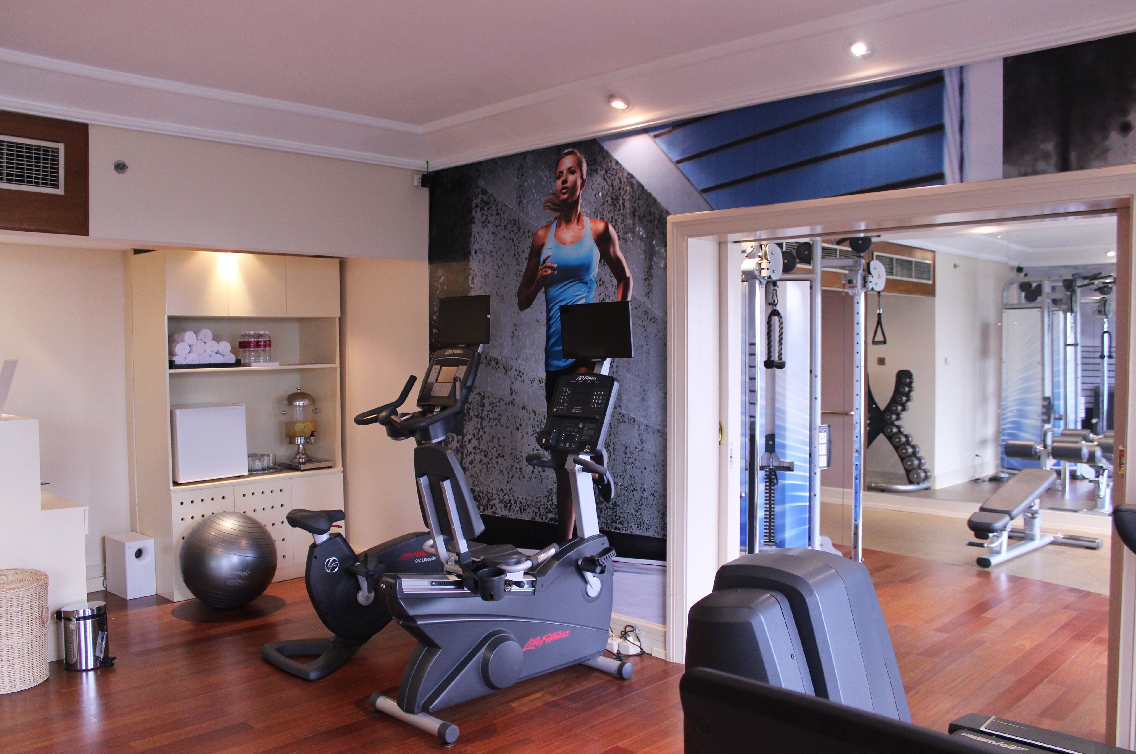 Artotel Suites Mangkuluhur Jakarta